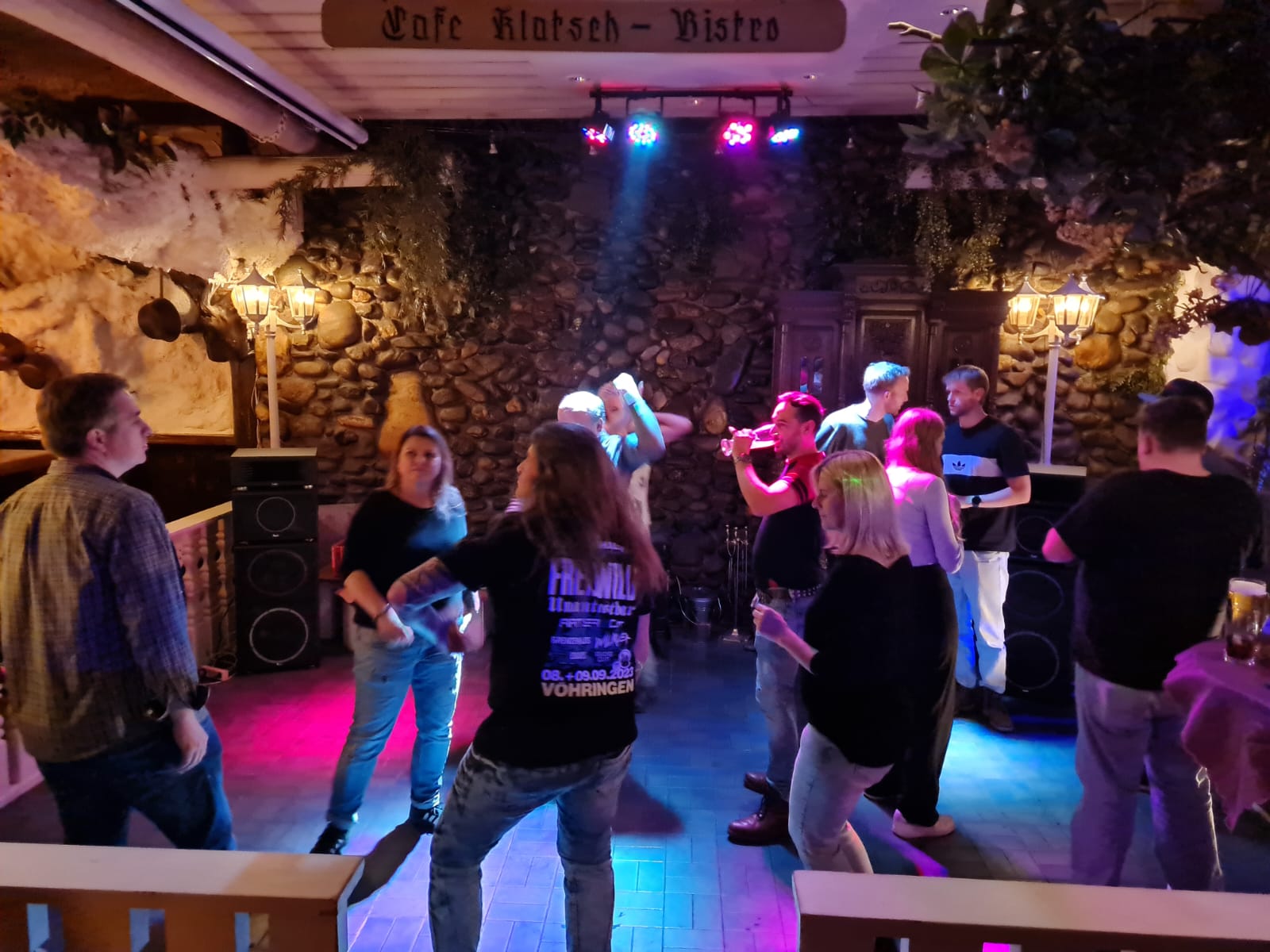 Moonlight Lounge - WhatsApp Image 2026-01-04 at 22.52.37.jpeg